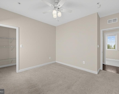 22805 Broadway Avenue - Photo Thumbnail 21