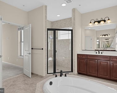 22805 Broadway Avenue - Photo Thumbnail 12