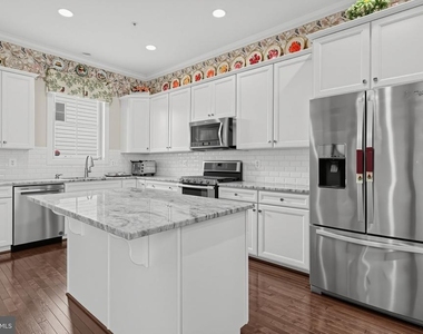 22805 Broadway Avenue - Photo Thumbnail 31