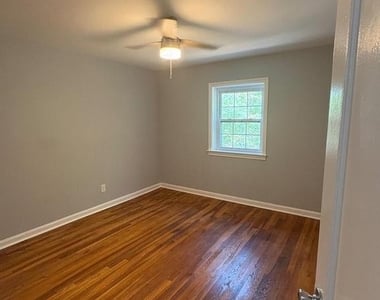 1742 E West Highway - Photo Thumbnail 6