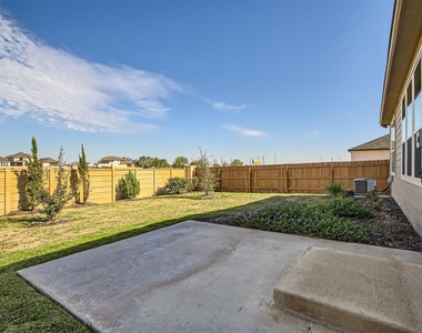 216 Deer Crest Dr - Photo Thumbnail 23