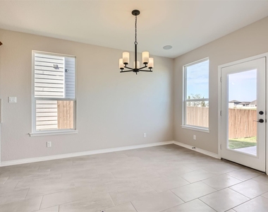 216 Deer Crest Dr - Photo Thumbnail 8