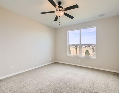 216 Deer Crest Dr - Photo Thumbnail 15