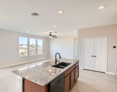 216 Deer Crest Dr - Photo Thumbnail 11