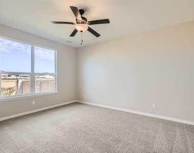 216 Deer Crest Dr - Photo Thumbnail 16