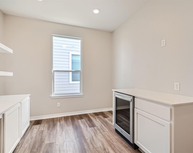 216 Deer Crest Dr - Photo Thumbnail 14