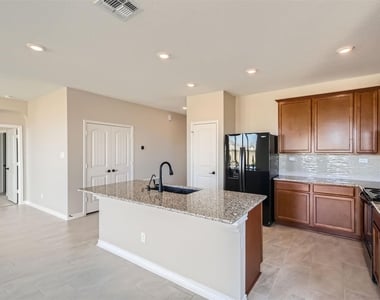 216 Deer Crest Dr - Photo Thumbnail 10