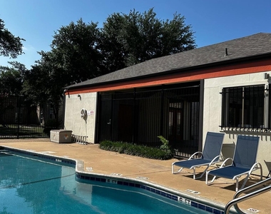 8017 Gessner Dr - Photo Thumbnail 7
