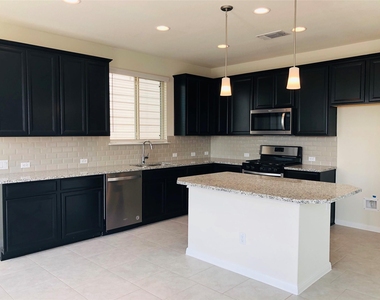 15909 Cessida St - Photo Thumbnail 5