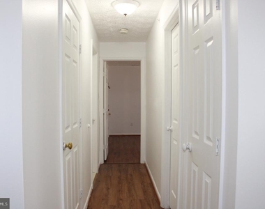 907 Woodbridge Court - Photo Thumbnail 11