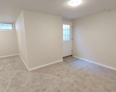 641 Berwick Court - Photo Thumbnail 19