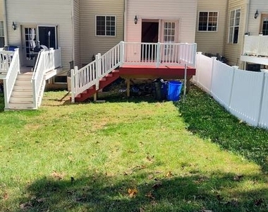 641 Berwick Court - Photo Thumbnail 8