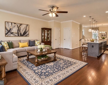 4349 Viridian Terrace - Photo Thumbnail 6