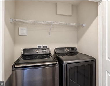 4349 Viridian Terrace - Photo Thumbnail 16