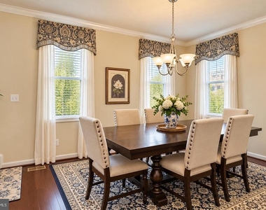 4349 Viridian Terrace - Photo Thumbnail 11