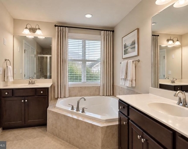 4349 Viridian Terrace - Photo Thumbnail 19