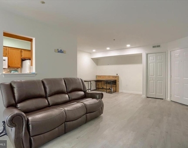 3815 Sunnyfield Court - Photo Thumbnail 4