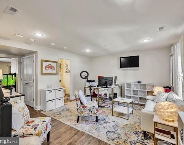 11228 Saint Luke Drive - Photo Thumbnail 7