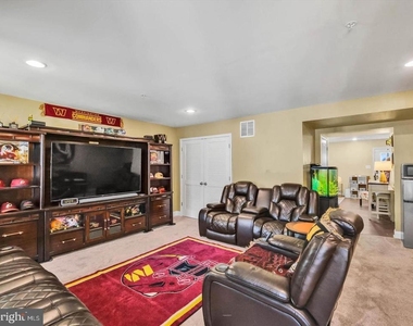 11228 Saint Luke Drive - Photo Thumbnail 10