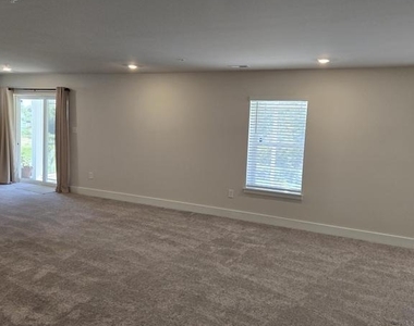 3954 Katmai Street - Photo Thumbnail 12