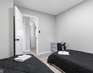 1015 Floyd Avenue - Photo Thumbnail 32