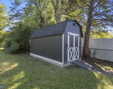 1015 Floyd Avenue - Photo Thumbnail 36