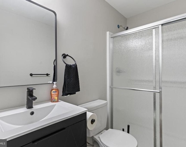 1015 Floyd Avenue - Photo Thumbnail 33
