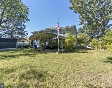 1015 Floyd Avenue - Photo Thumbnail 37