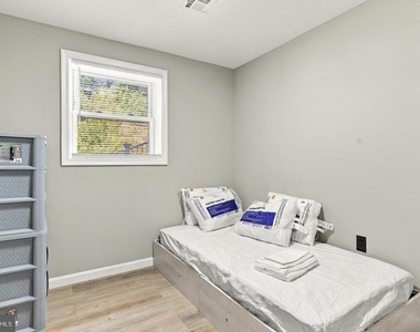 1015 Floyd Avenue - Photo Thumbnail 25