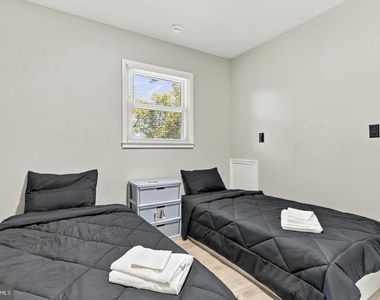 1015 Floyd Avenue - Photo Thumbnail 31