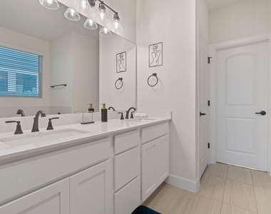 6113 Dumfries Ln - Photo Thumbnail 6