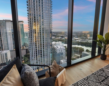 610 Davis St - Photo Thumbnail 12