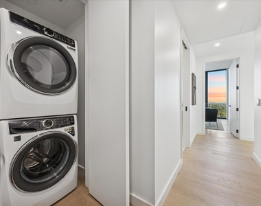 610 Davis St - Photo Thumbnail 21