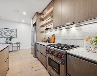610 Davis St - Photo Thumbnail 5
