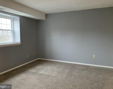 11908 Tarragon Road - Photo Thumbnail 6