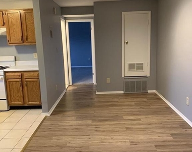 11908 Tarragon Road - Photo Thumbnail 5