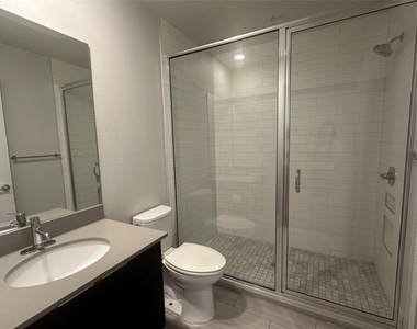 1800 E 4th St - Photo Thumbnail 22