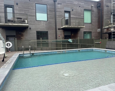 1800 E 4th St - Photo Thumbnail 1