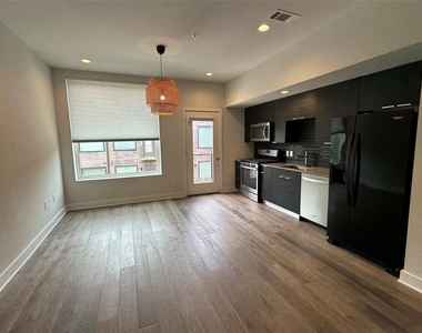1800 E 4th St - Photo Thumbnail 20