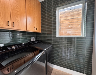 2919 E 13th St - Photo Thumbnail 14