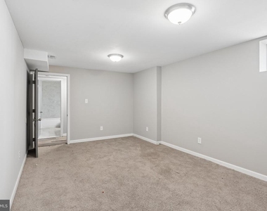 6716 Danville Avenue - Photo Thumbnail 6