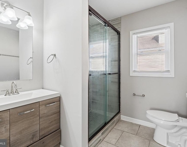 6716 Danville Avenue - Photo Thumbnail 15