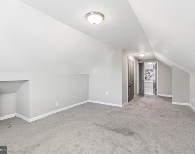 6716 Danville Avenue - Photo Thumbnail 9