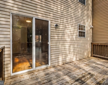 325 Rambling Ridge Court - Photo Thumbnail 12