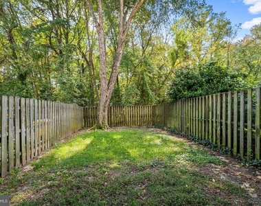 325 Rambling Ridge Court - Photo Thumbnail 11