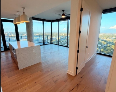 84 East Ave Ave - Photo Thumbnail 1