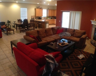 606 E 54th St - Photo Thumbnail 2