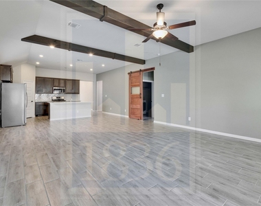 160 Sangaree Dr - Photo Thumbnail 8
