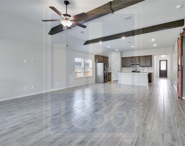 160 Sangaree Dr - Photo Thumbnail 7