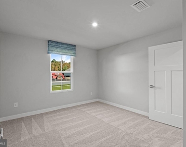 338 Heritage Shores Circle - Photo Thumbnail 10